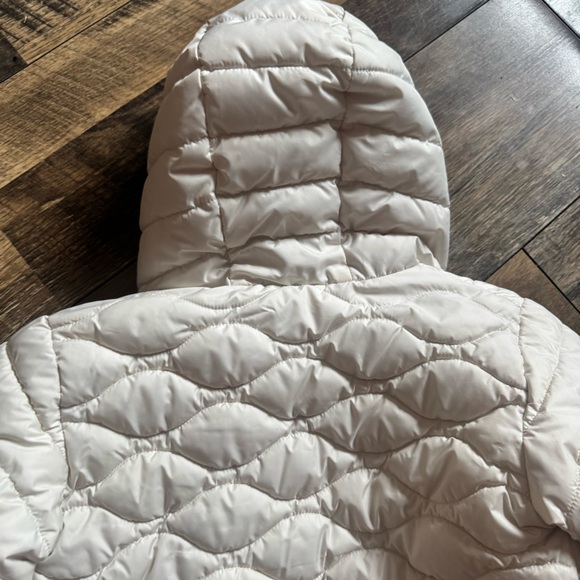 Columbia Kids Two-Tone Hooded Puffer Jacket - Pink & Cream - Picture 6 of 7